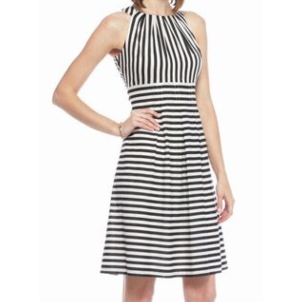 NWT✨Nine West dress Black and white stripes